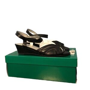 David Tate Annie Womens Black Shoes Size‎ 8.5W Hook & Loop Strap Heels 2" Wedge